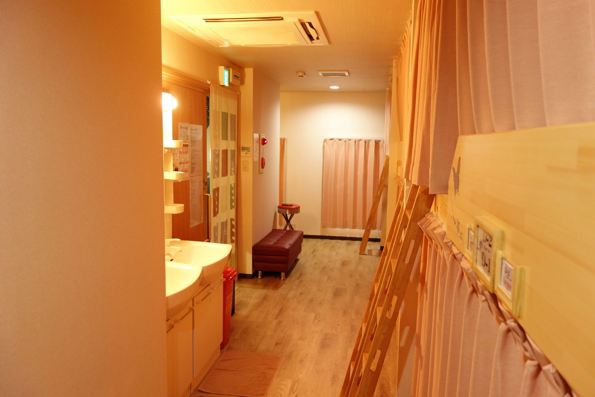 Kens House Hotel Osaka Buitenkant foto